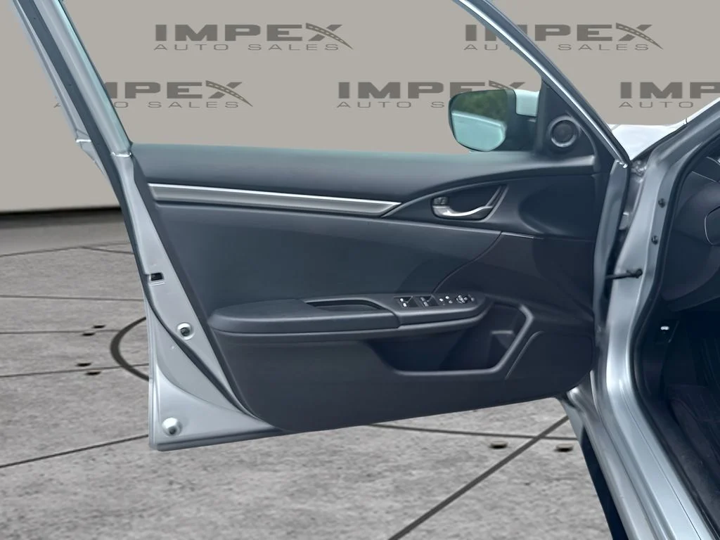 Used 2021  Honda Sport image 15