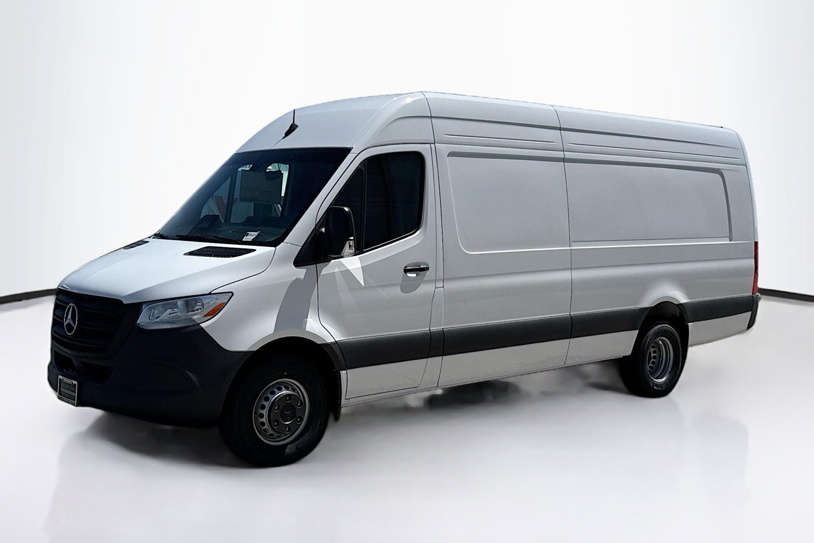 New 2026 Arctic White Mercedes-Benz  image 1