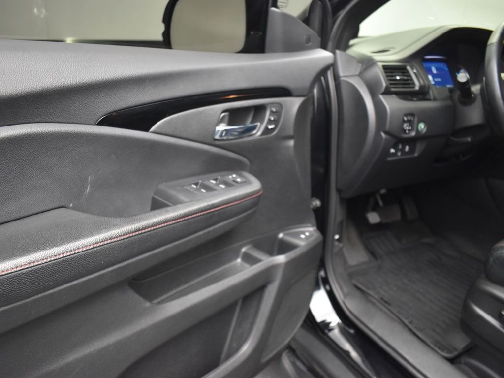 Used 2020 Black Honda Black Edition image 11