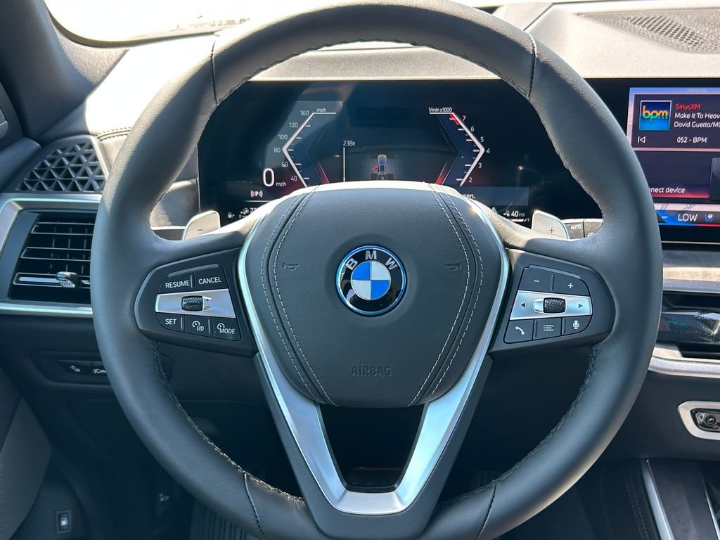 New 2026 Dravit Grey Metallic BMW xDrive50e image 18