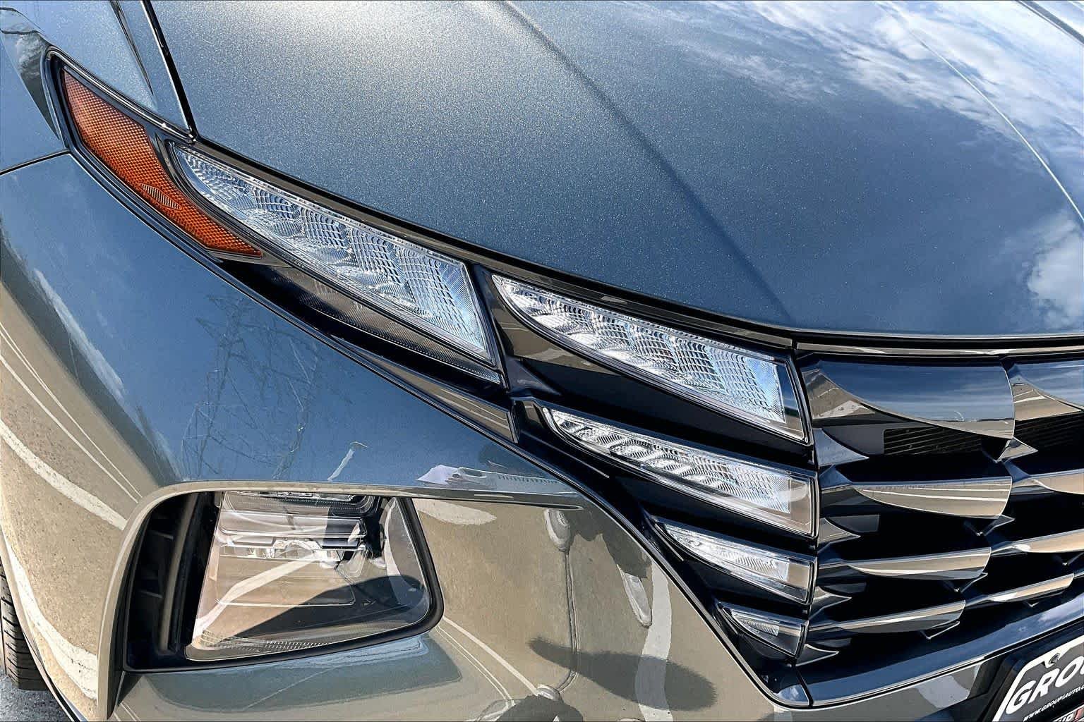 Used 2023 Amazon Gray Hyundai SE image 26