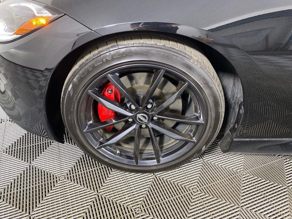 Used 2024 Black Diamond Pearl Nissan Performance image 9