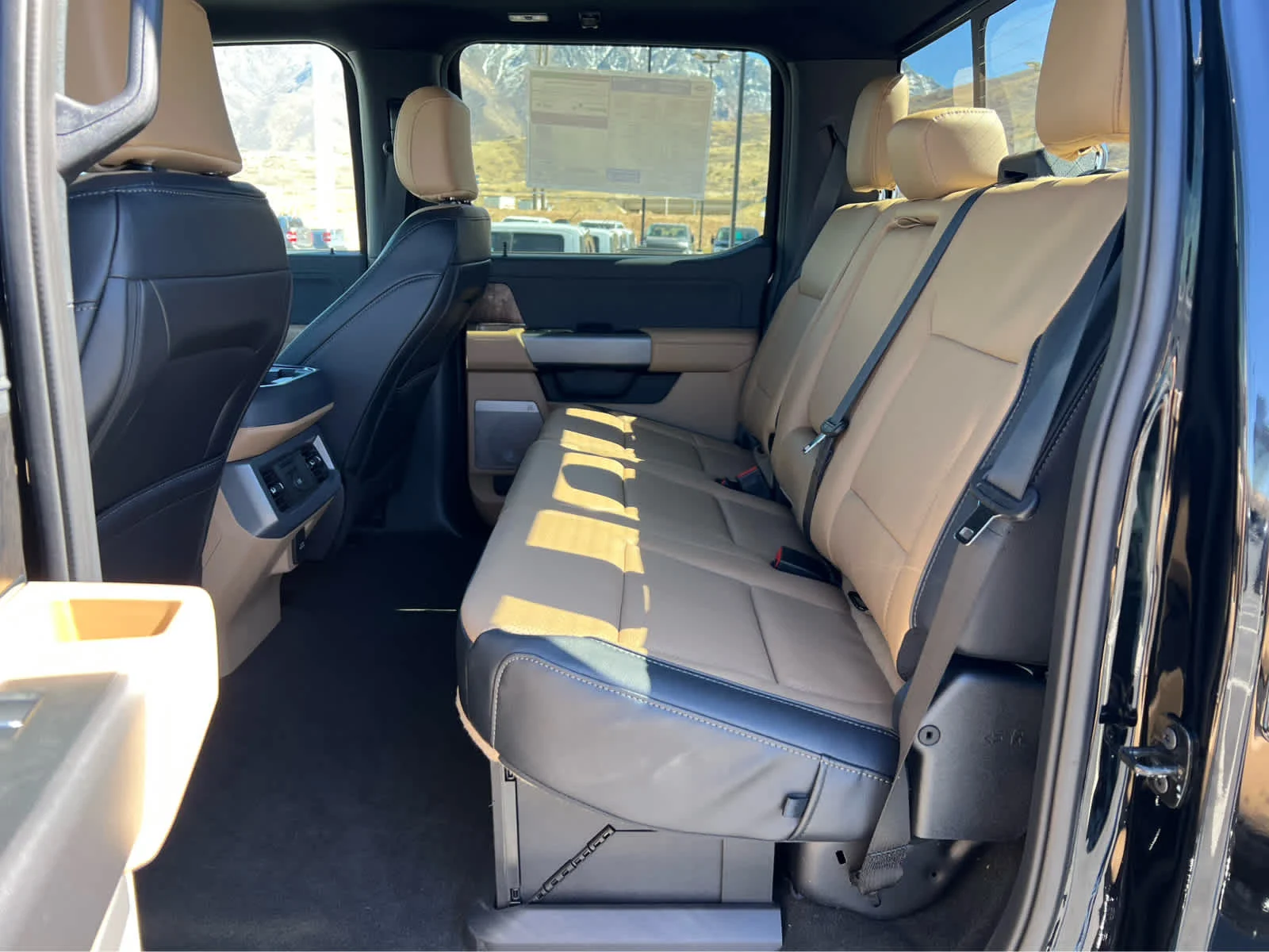 New 2026 Agate Black Metallic Ford F-350® Lariat® image 29