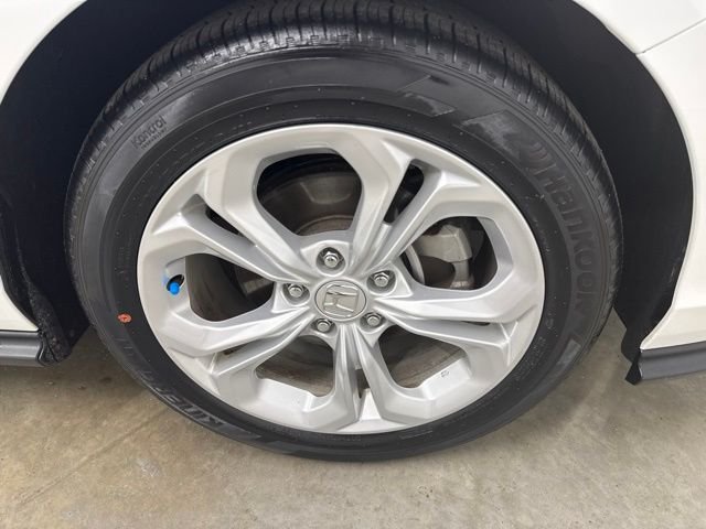 Used 2023 White Honda LX image 10