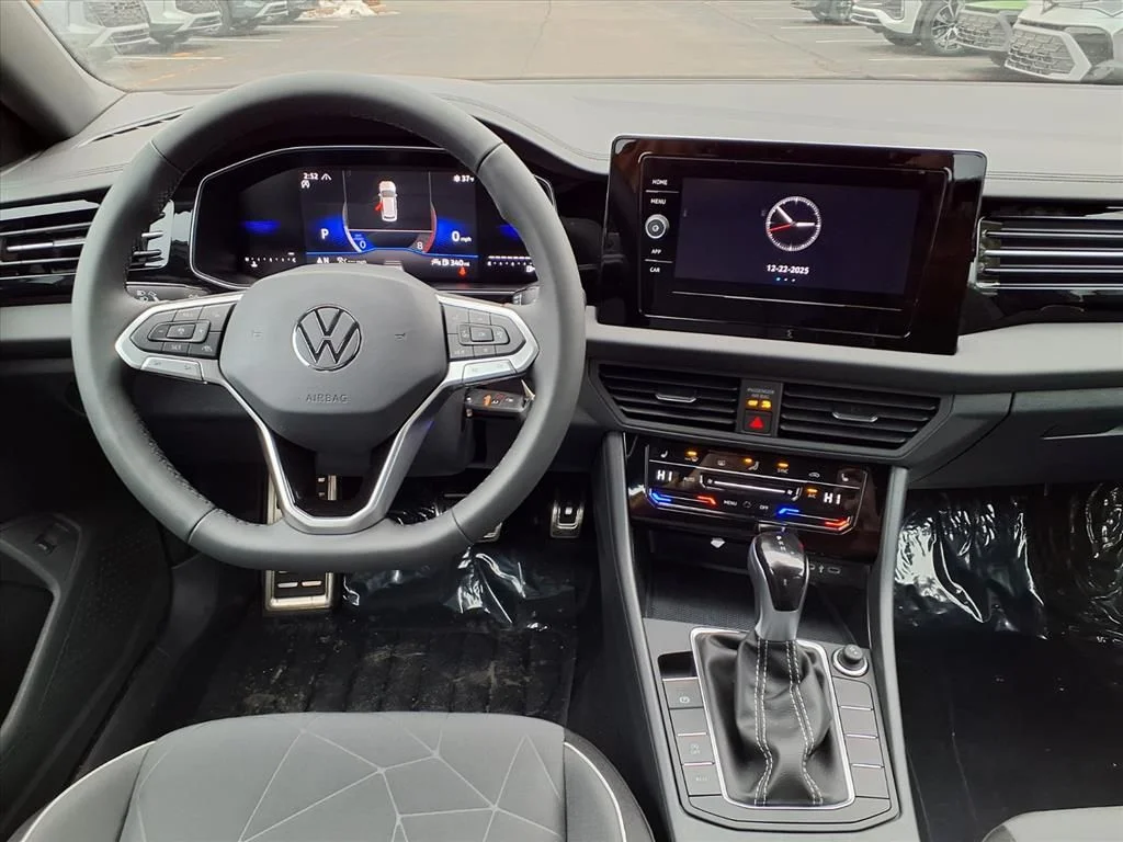 New 2026 Pure White Volkswagen 1.5T Sport image 11