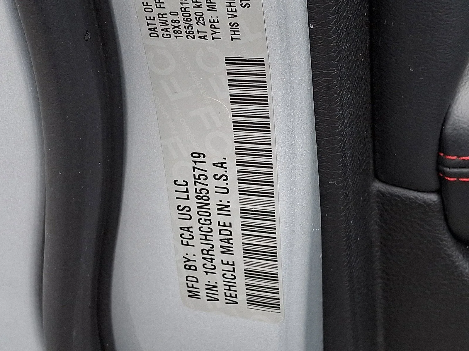 Used 2022 Silver Zynith Jeep Trailhawk image 30