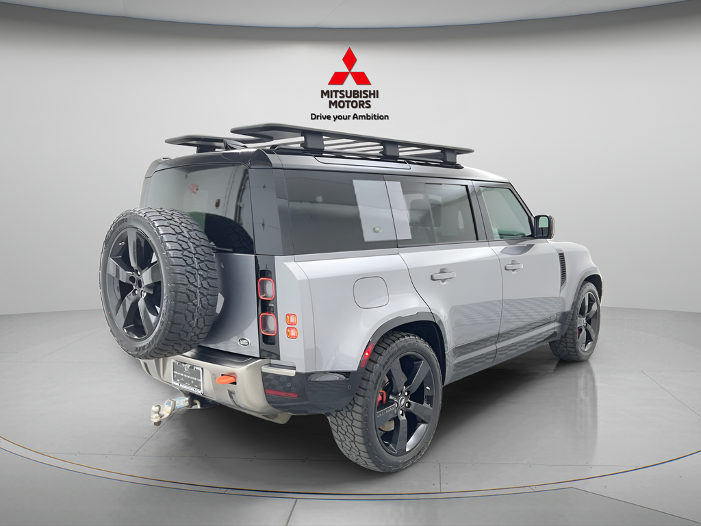 Used 2021  Land Rover X image 4