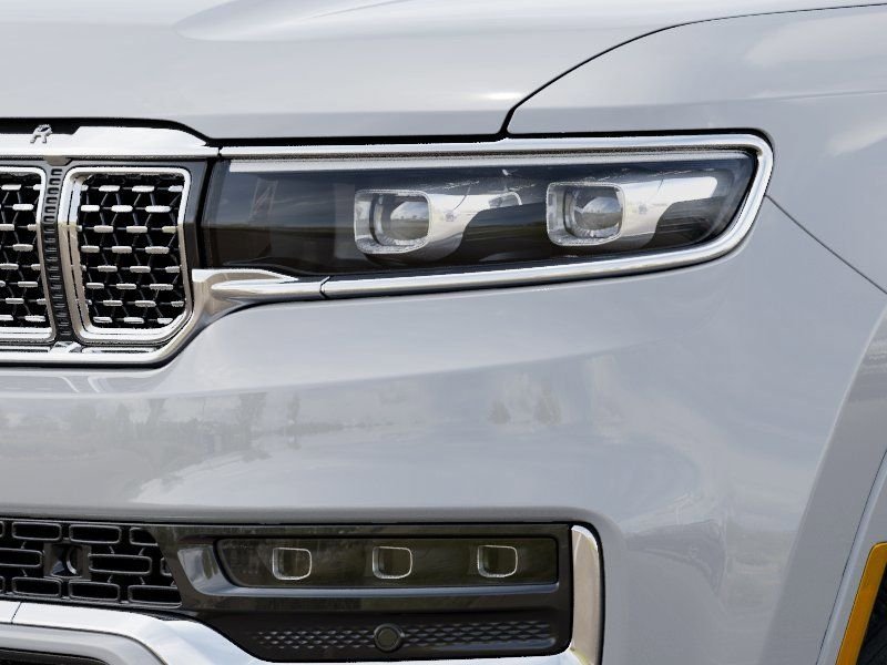 2025 Jeep Grand Wagoneer Series III - Photo 10