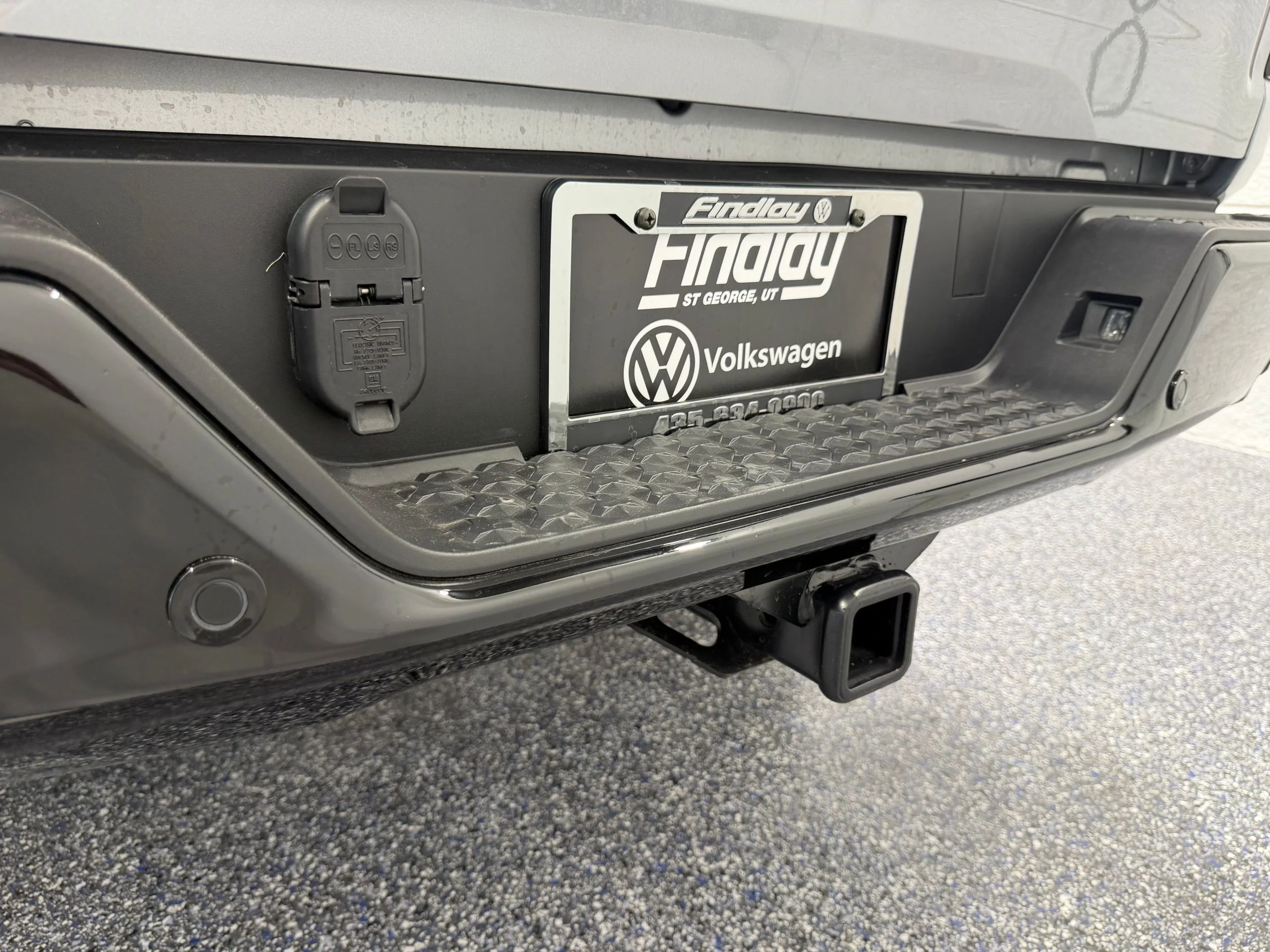 Used 2026 Gray Chevrolet Z71 image 27