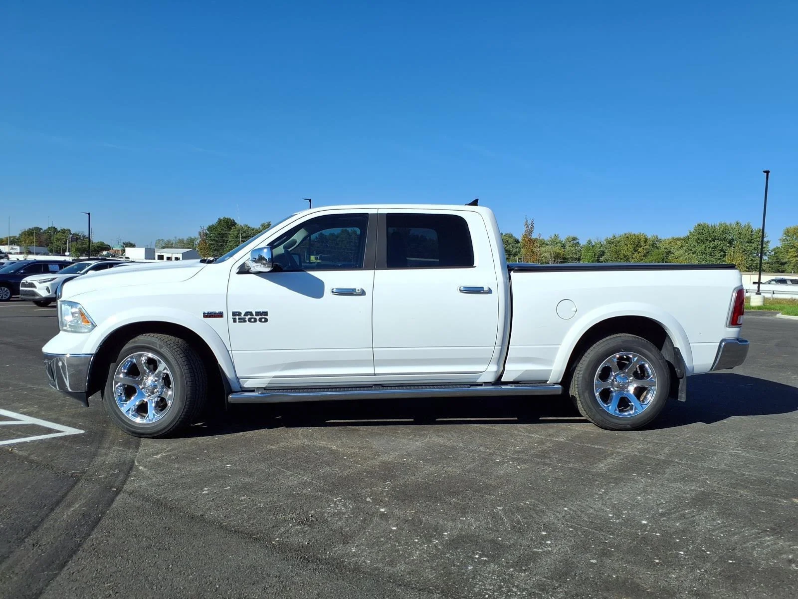 Used 2016 Bright White Clearcoat Ram Laramie image 35