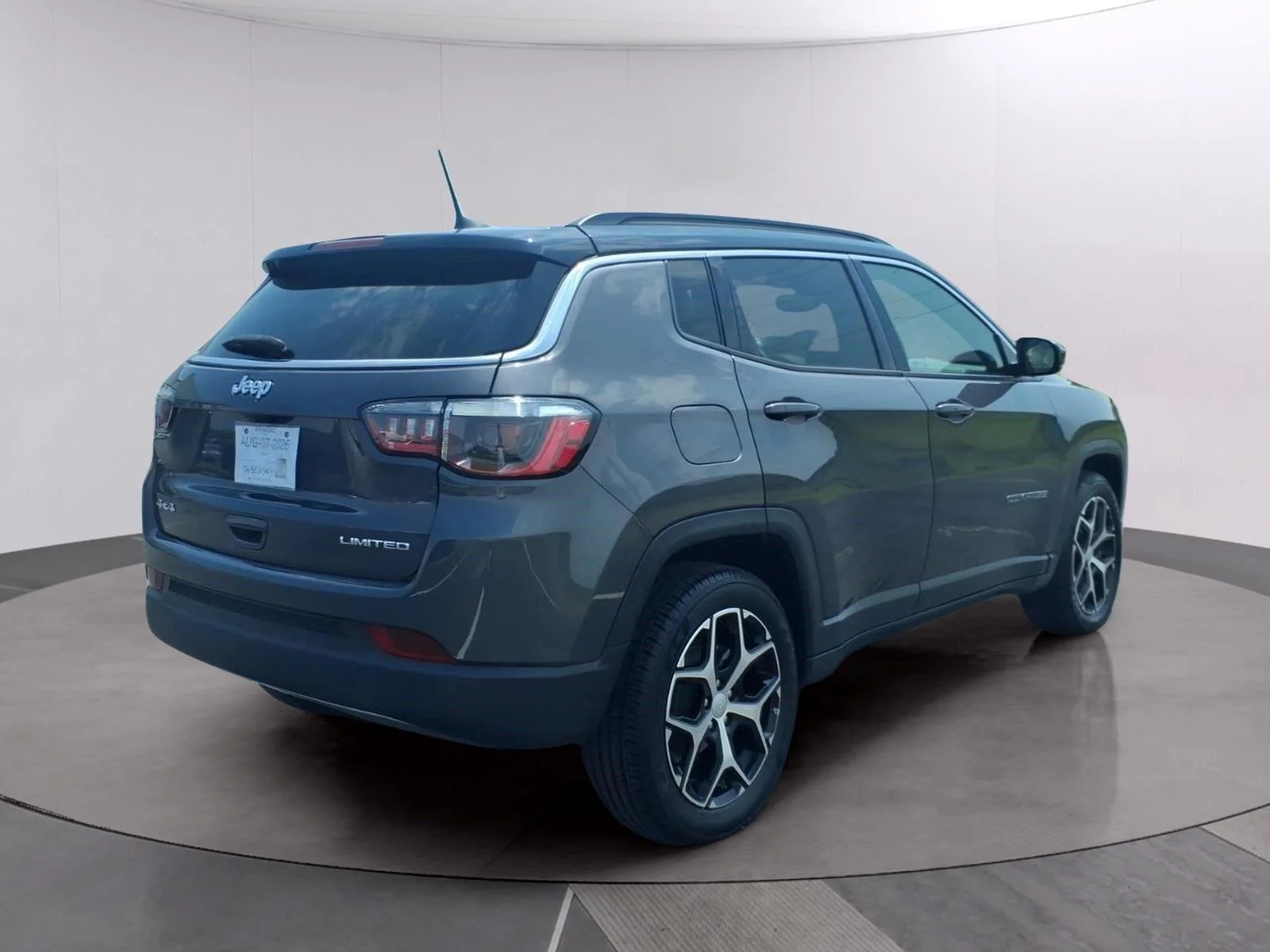 Used 2024 Baltic Gray Metallic Clearcoat Jeep Limited image 7