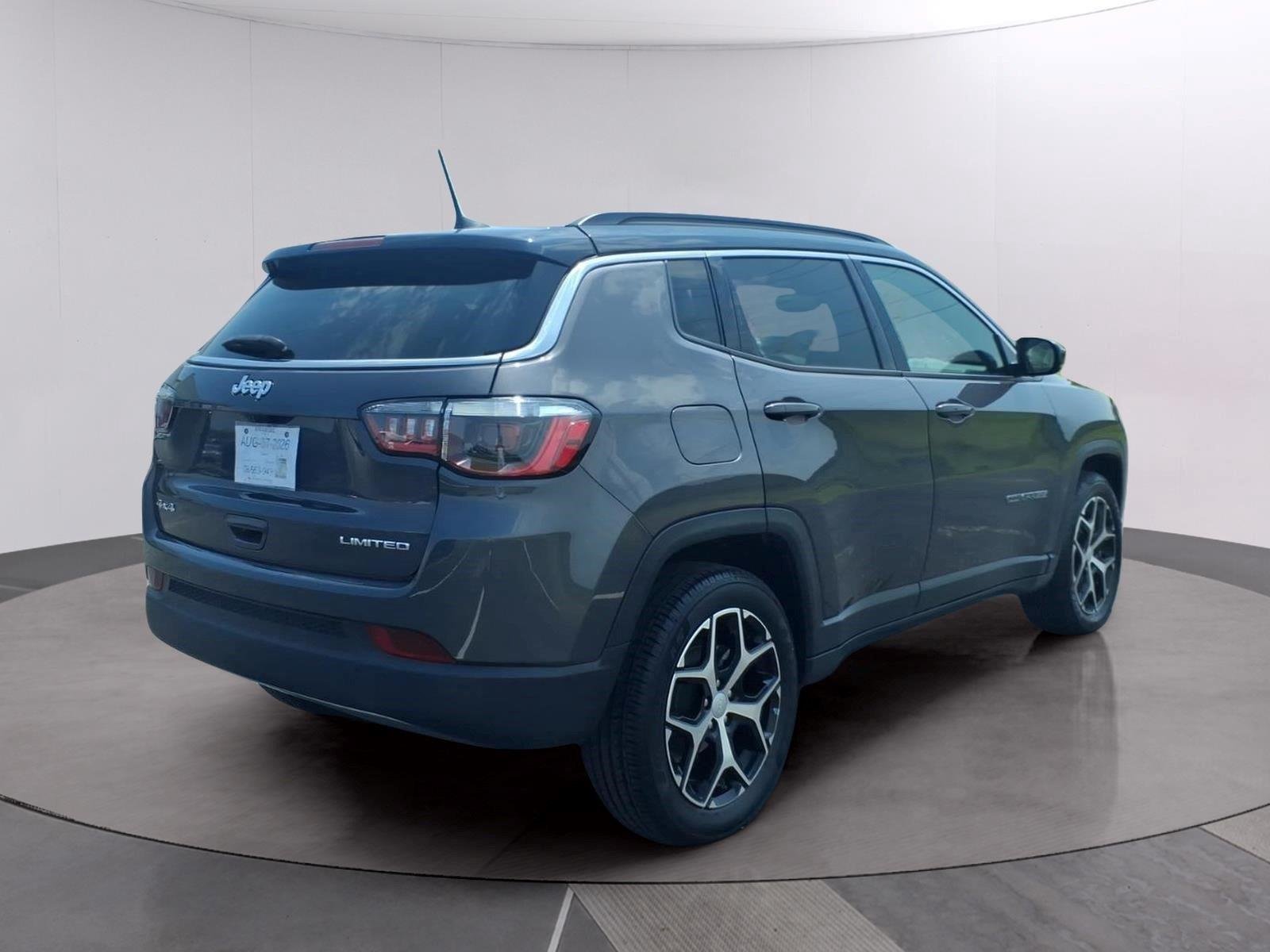Used 2024 Baltic Gray Metallic Clearcoat Jeep Limited image 7