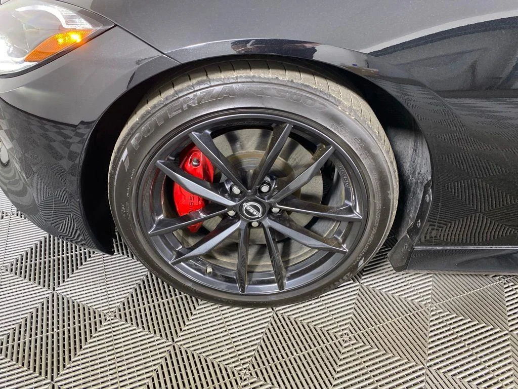 Used 2024 Black Diamond Pearl Nissan Performance image 9