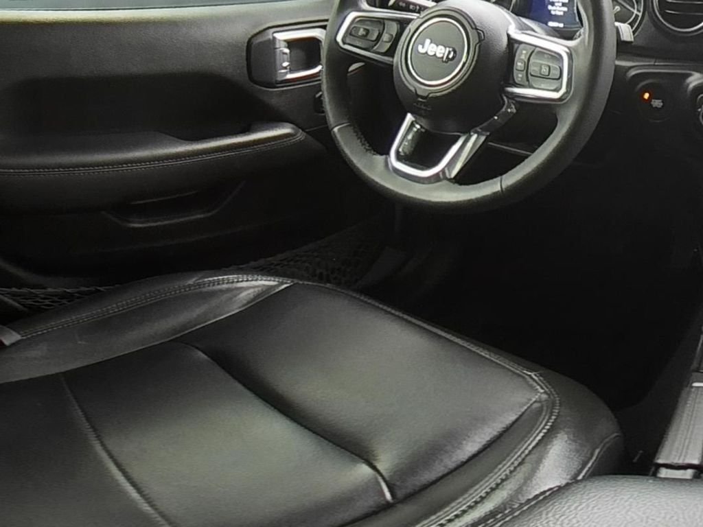 Used 2023 Gray Jeep Altitude image 20