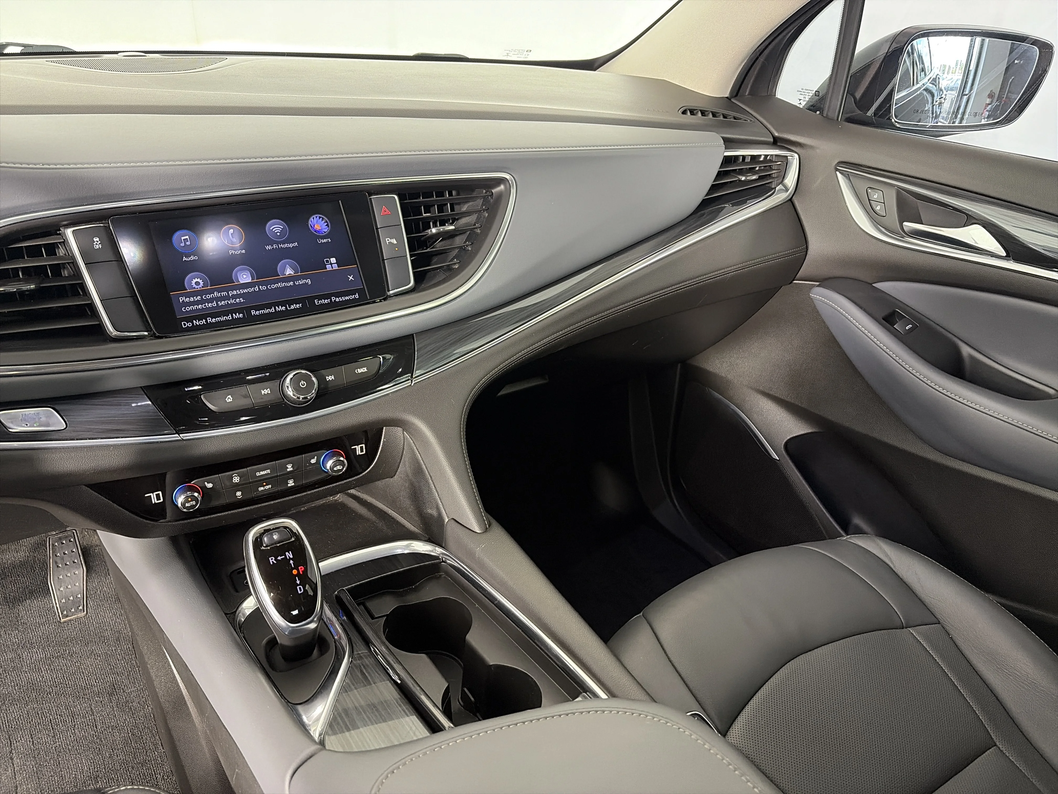 Used 2021 Includes Spectra Gray lower exterior accent color.) Buick Essence image 4