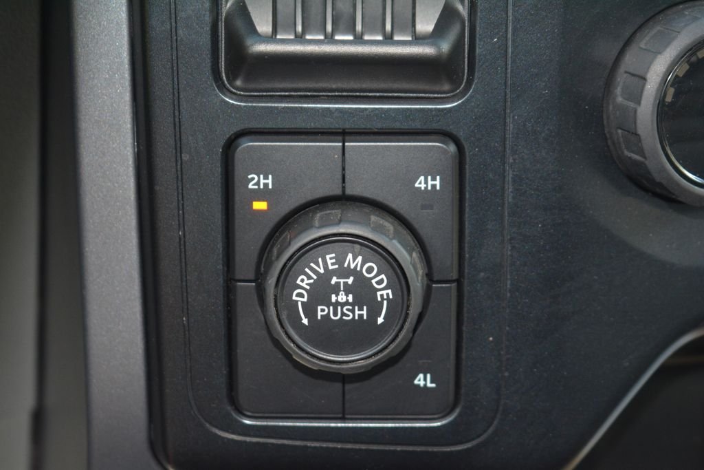 Used 2022 Silver Ford XLT image 16