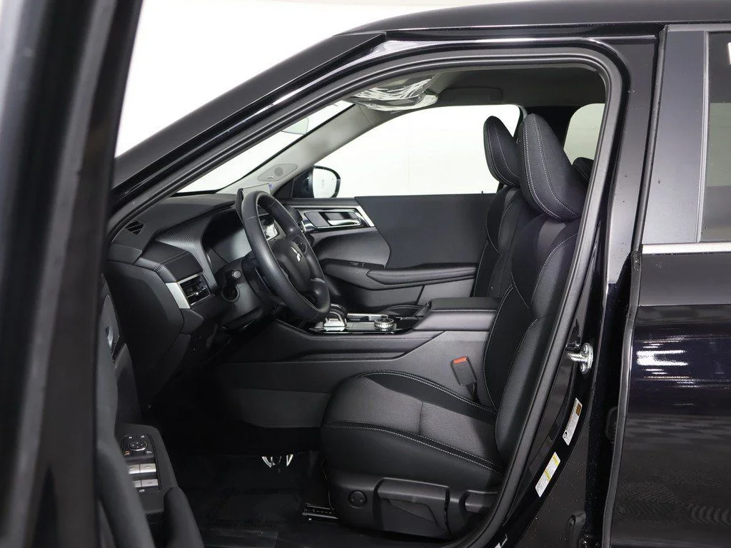 New 2026 Black Mitsubishi ES image 30