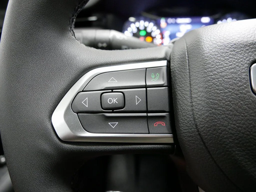 2025 Jeep Compass Limited - Photo 17