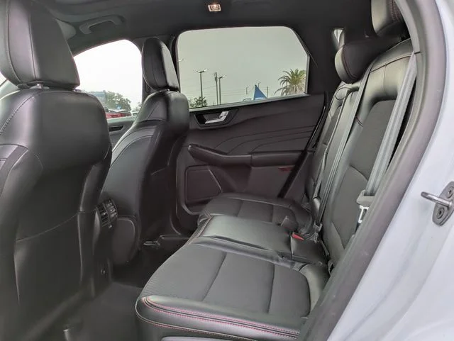 Used 2023 Oxford White Ford ST-Line image 14