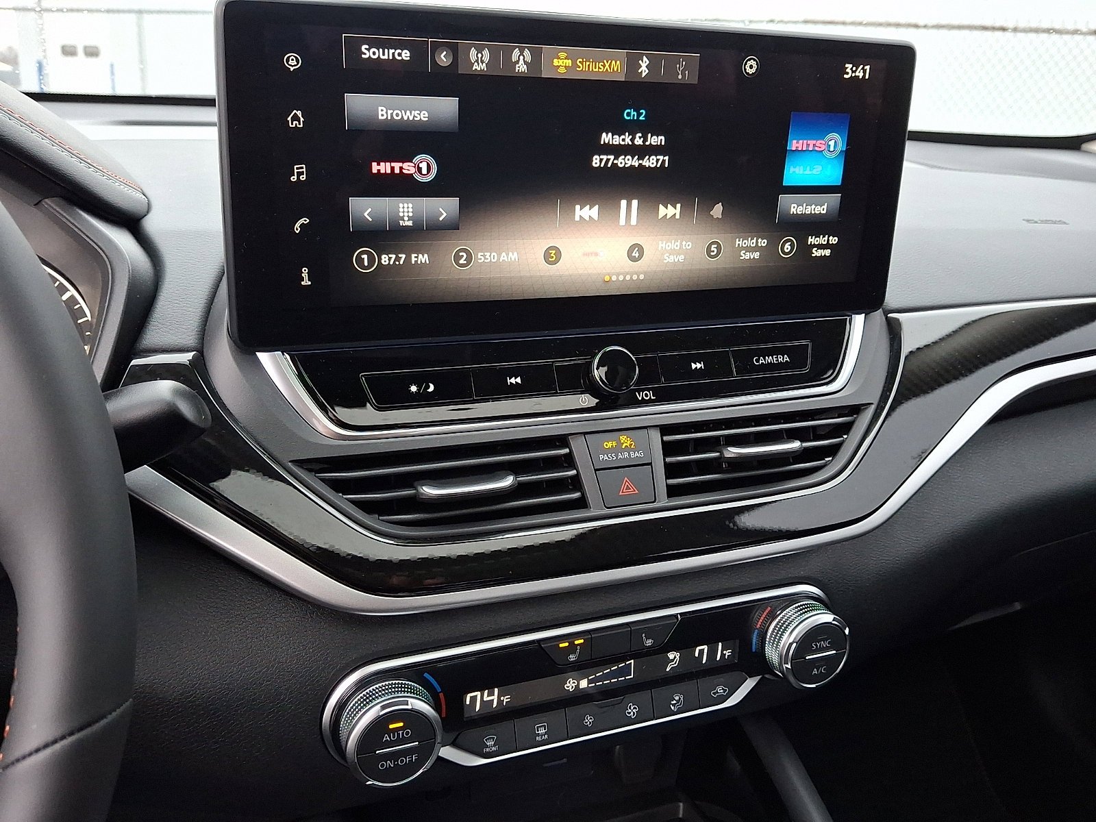2025 Nissan Altima SR - Photo 8