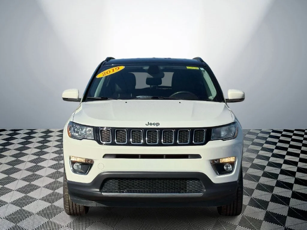 Used 2019 Jeep Compass Limited with VIN 3C4NJDCB6KT740908 for sale in Pinckney, MI
