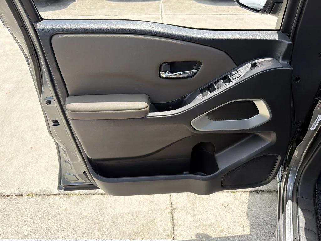 2022 Nissan Frontier SV - Photo 16