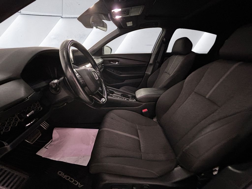 Used 2024  Honda Sport image 7