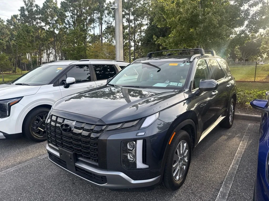 Used 2024 Gray Hyundai SEL image 1