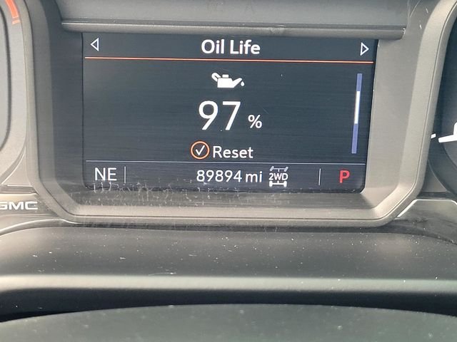 Used 2020 Gray GMC SLT image 23