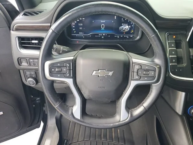 Used 2022 BLACK Chevrolet Z71 image 16