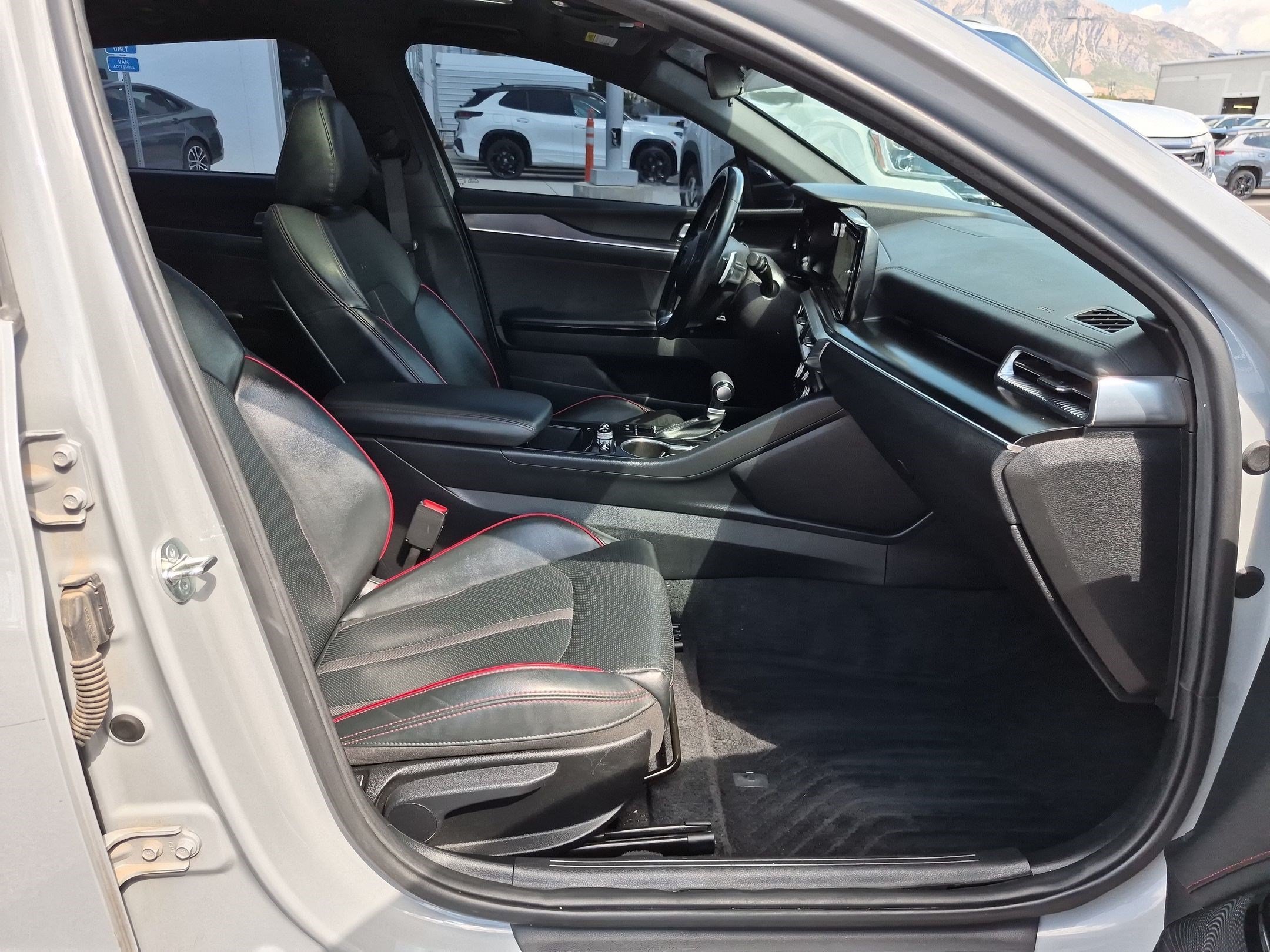 Used 2023 Wolf Gray Kia GT image 33