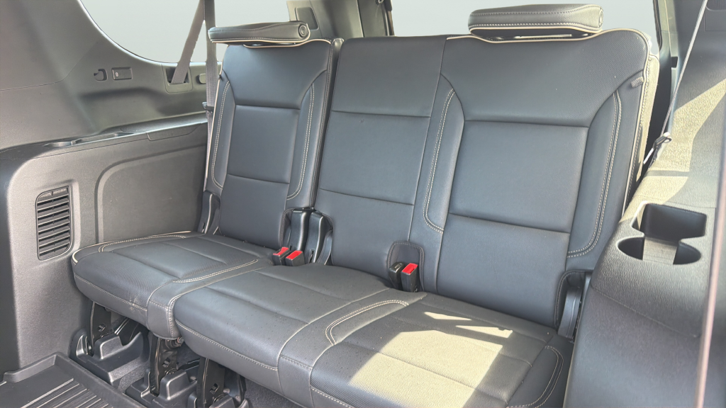 Used 2023 Black GMC SLT image 18