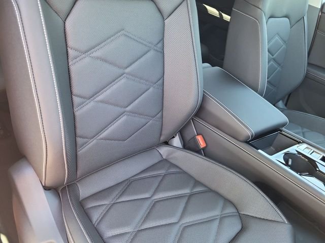 New 2026 Silver Volkswagen SE w/Technology image 19