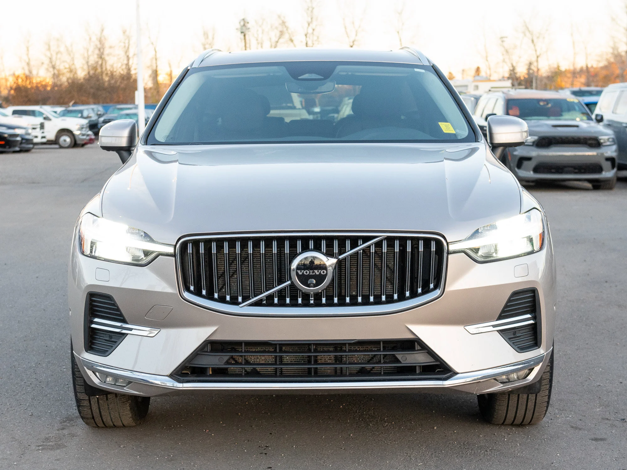 Certified Used 2023 Silver Volvo Plus Bright Theme * No Accidens | Heated Seats | Panoramic Roof | Apple CarPlay image 10
