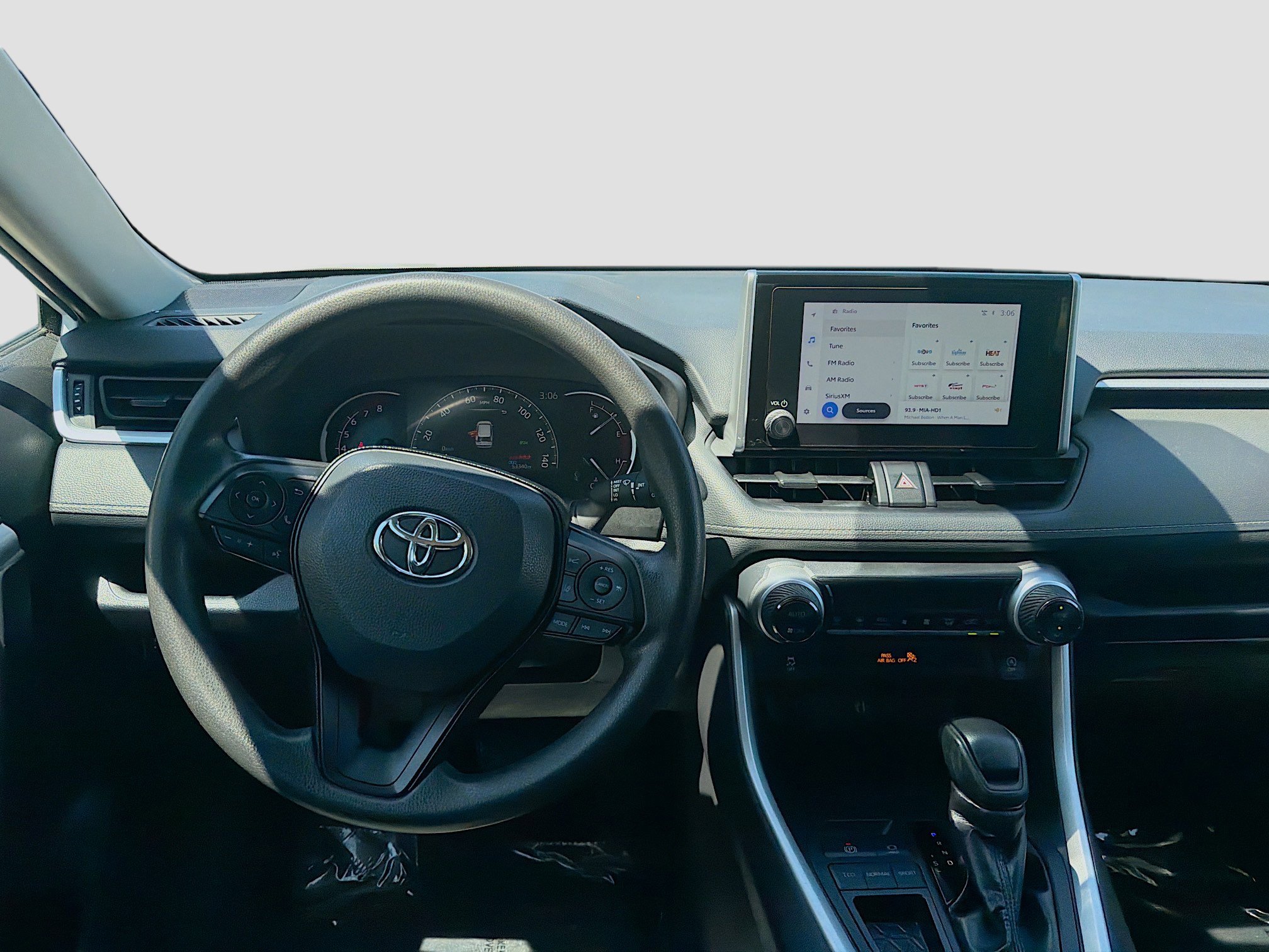 Used 2024 Ice Toyota XLE image 18