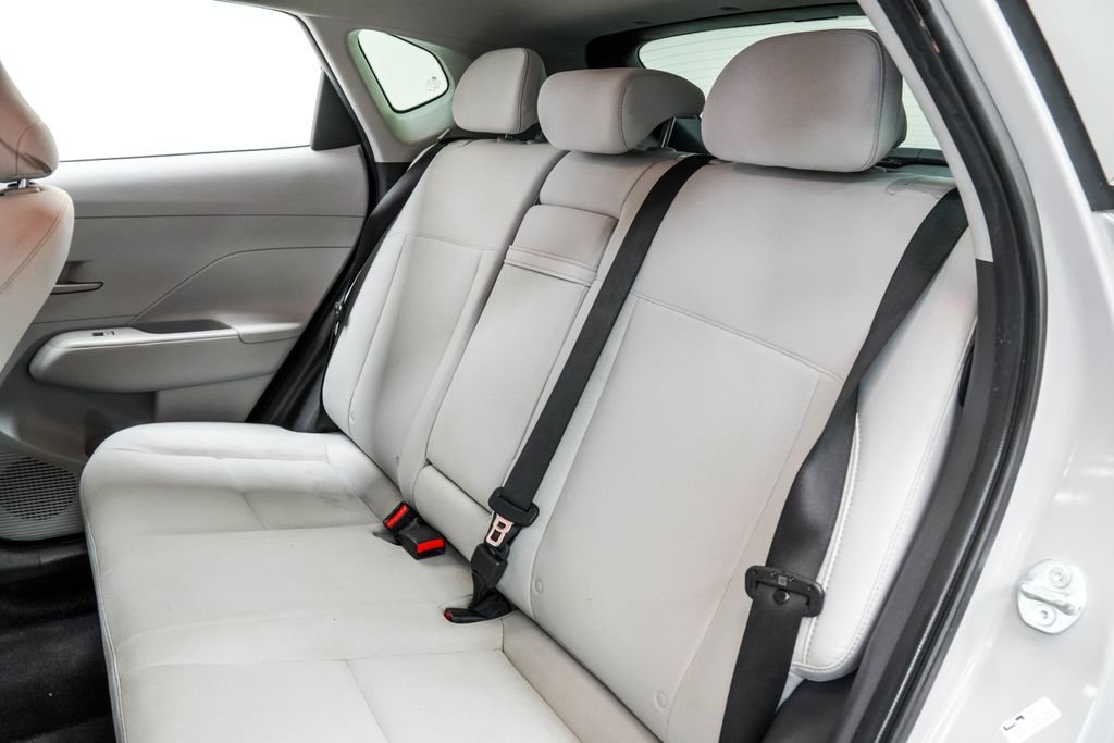 Used 2024 Gray Hyundai SEL image 17