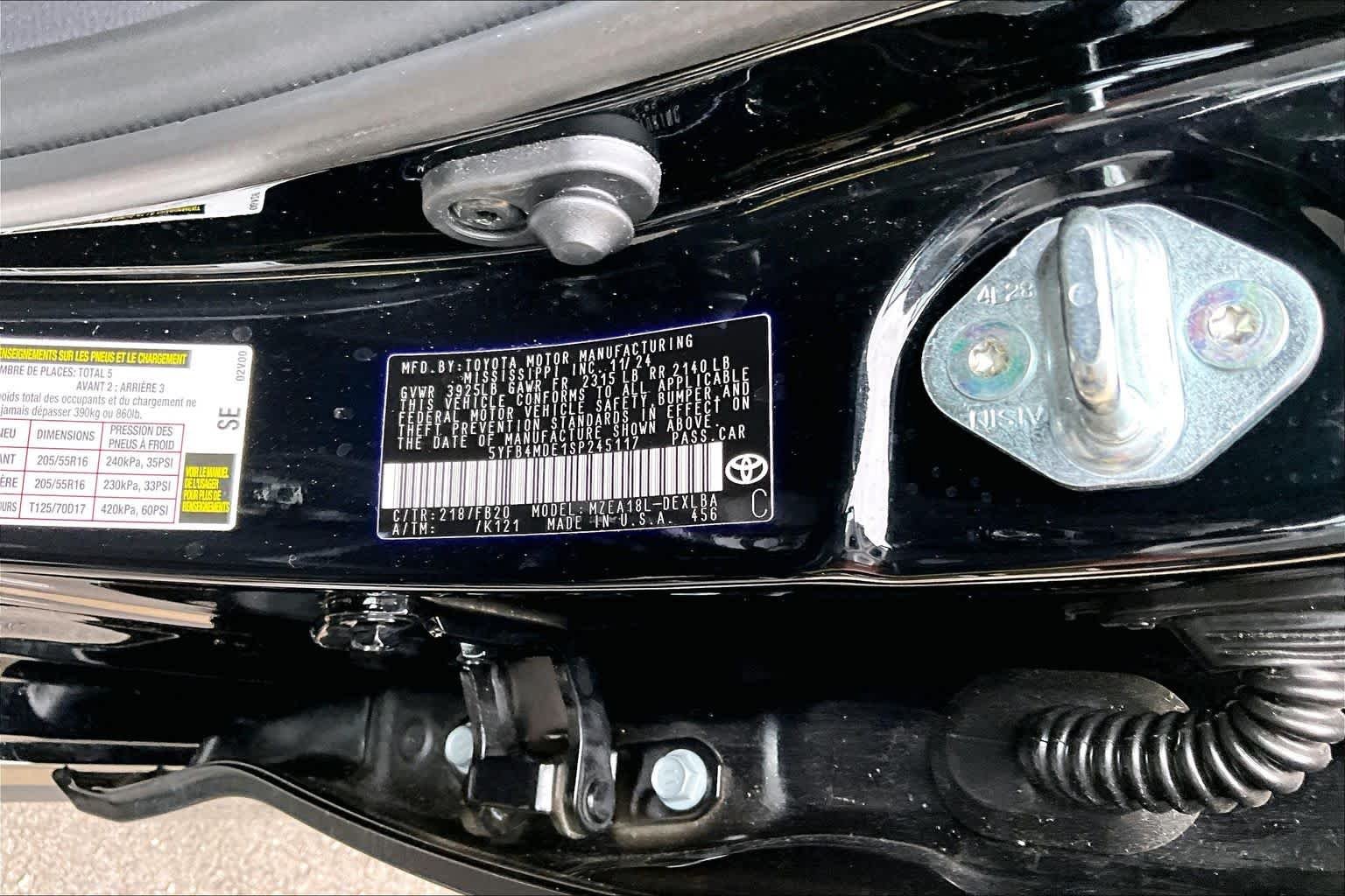 Used 2025 Midnight Black Metallic Toyota LE image 33