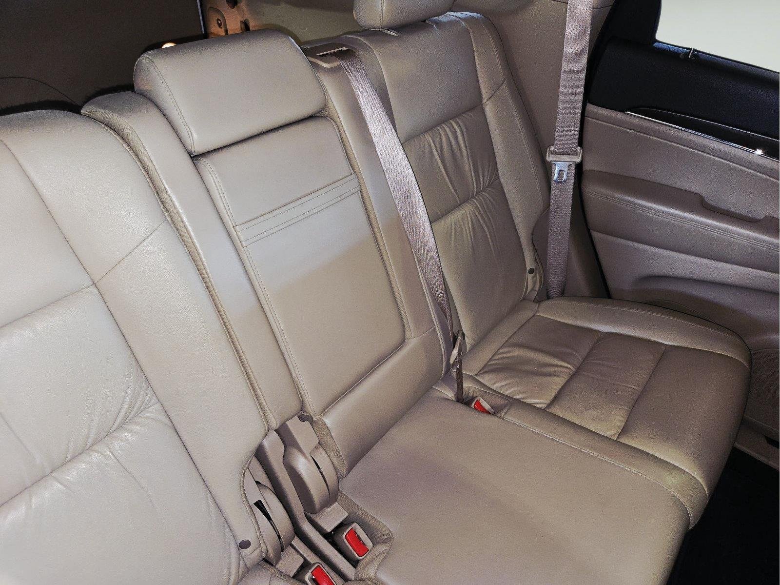 Used 2015 Bright White Clearcoat Jeep Limited image 54