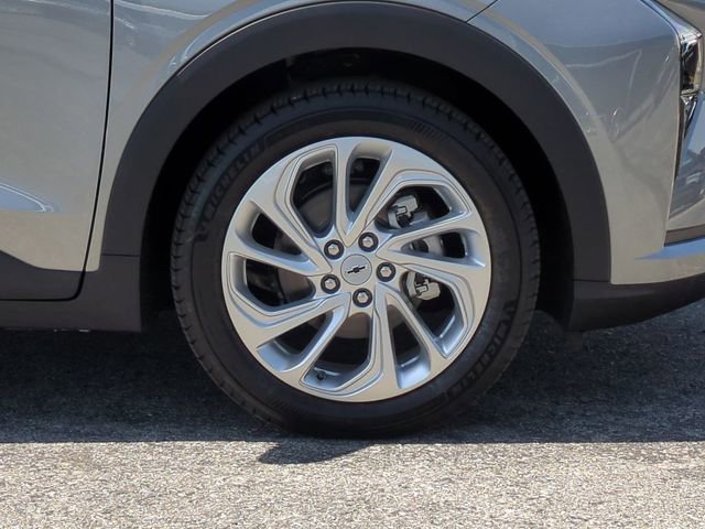 2027 Chevrolet Bolt LT - Photo 32
