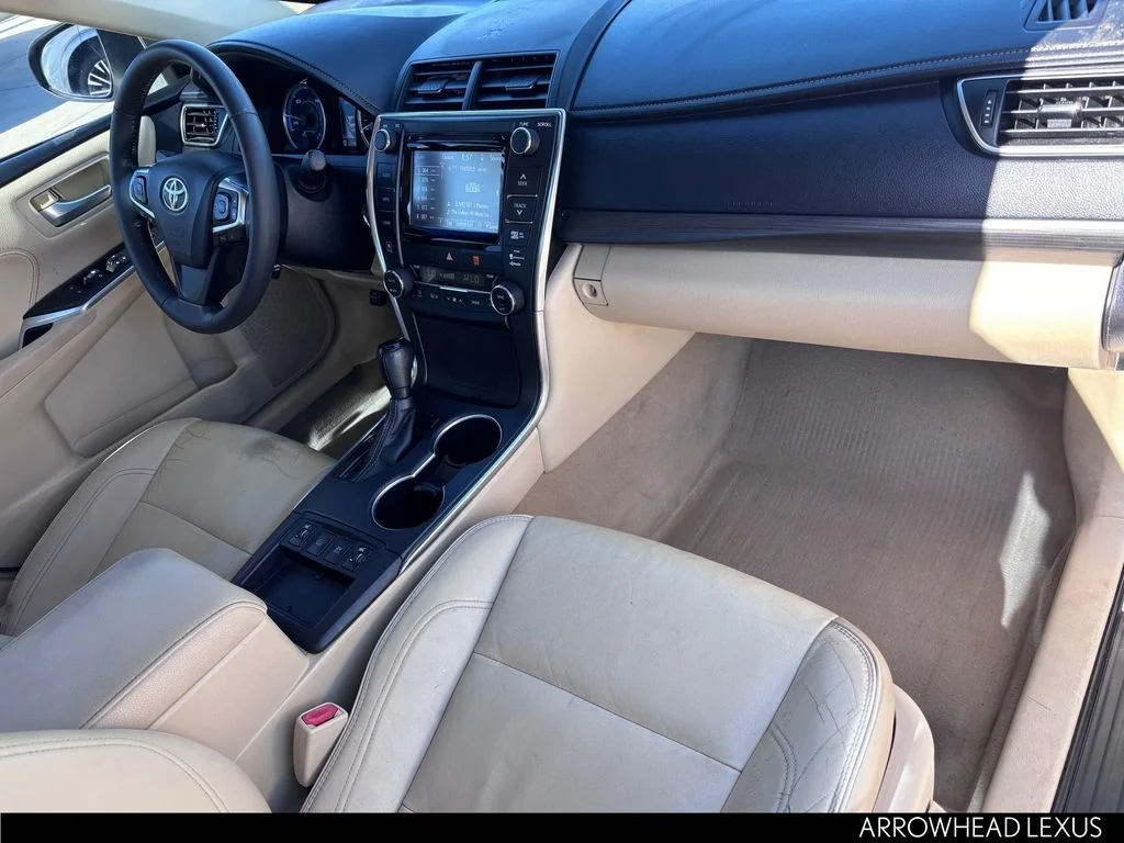 Used 2015  Toyota XLE image 11