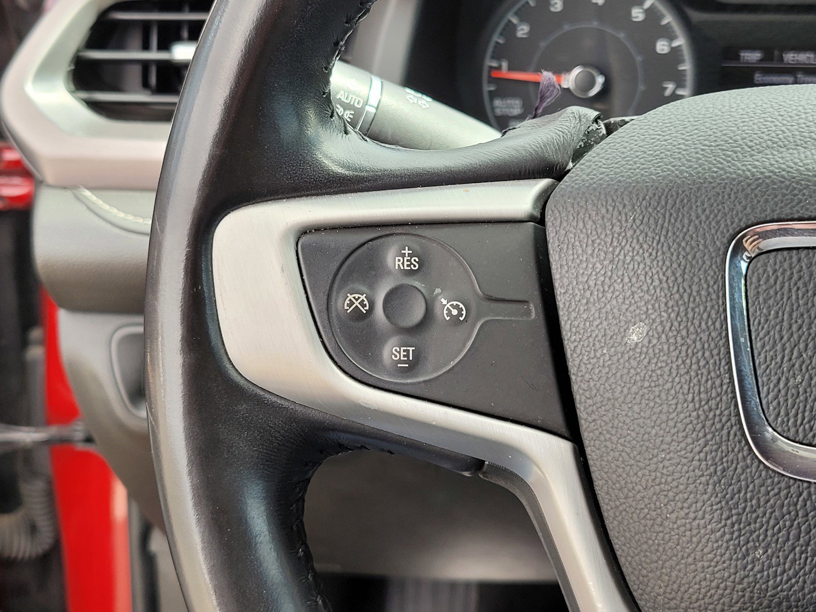 Used 2019 Red Quartz Tintcoat GMC SLE image 25