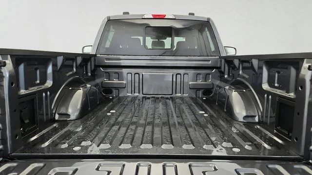 New 2026 Carbonized Gray Metallic Ford XLT image 45