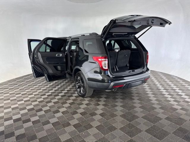 Used 2014 Black Ford Limited image 20