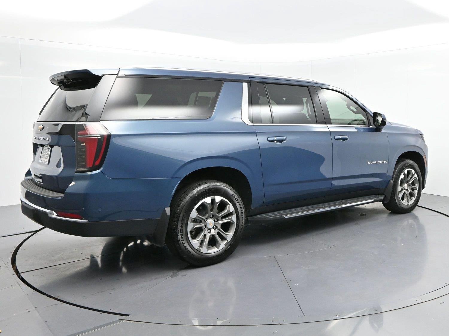 Used 2025 Lakeshore Blue Metallic Chevrolet LS image 7