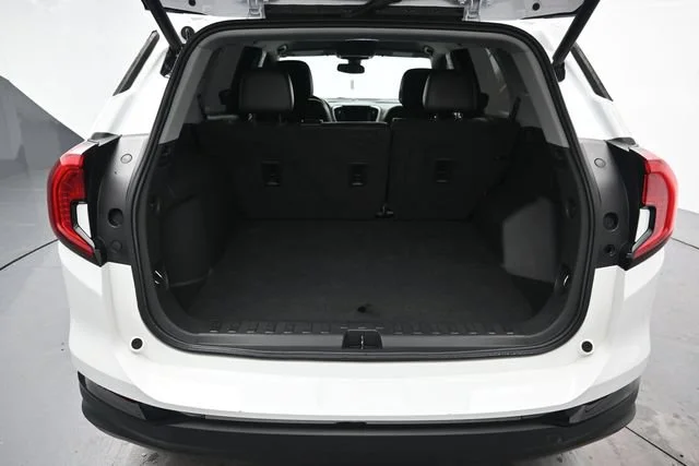 Used 2023 SUMMIT WHITE GMC SLT image 24