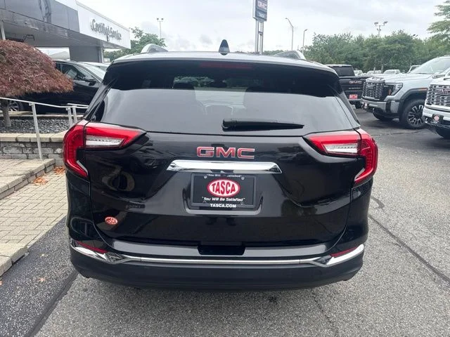 Used 2023 Black GMC SLT image 6