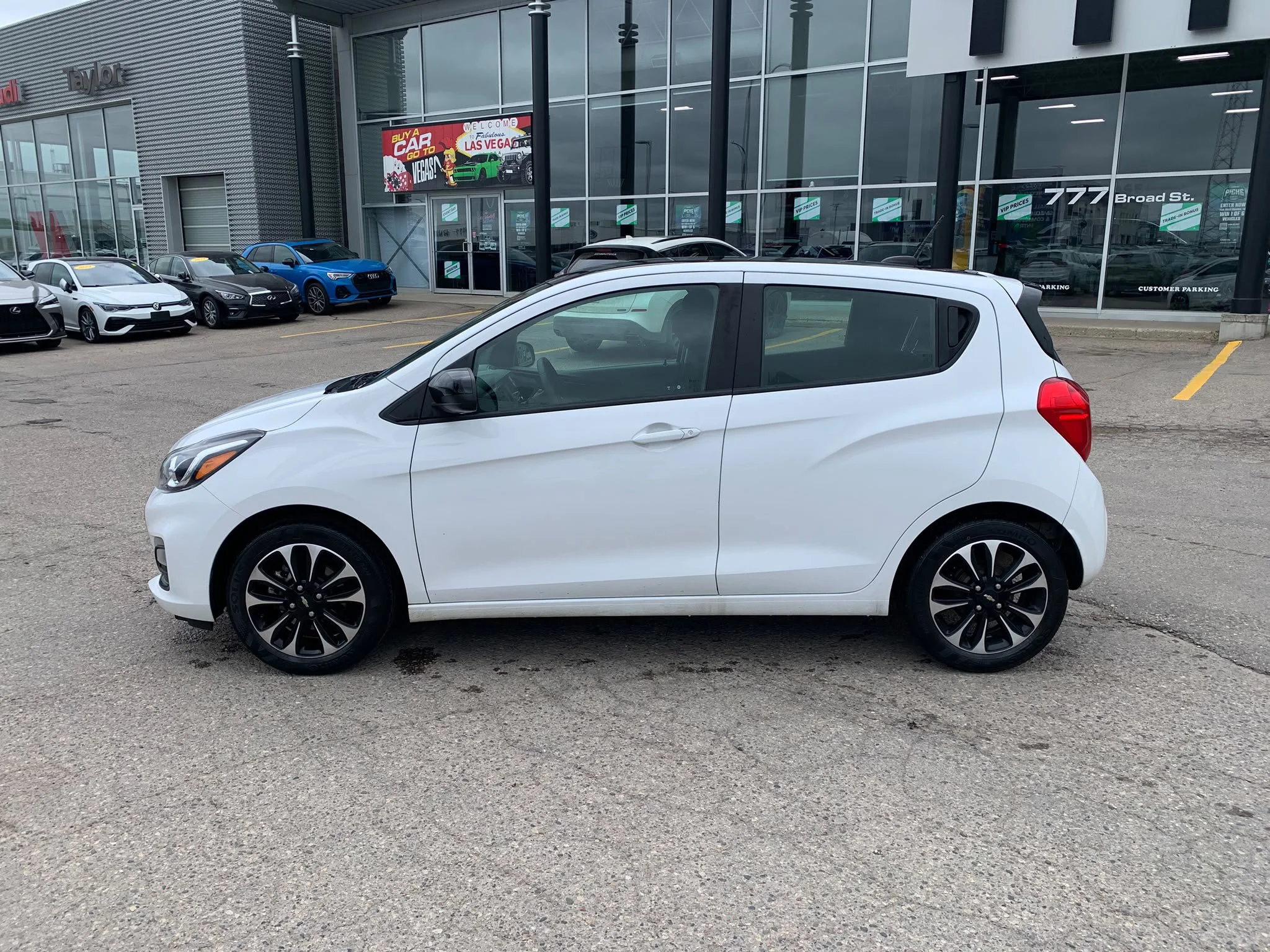 Certified Used 2022 White Chevrolet 1LT image 6