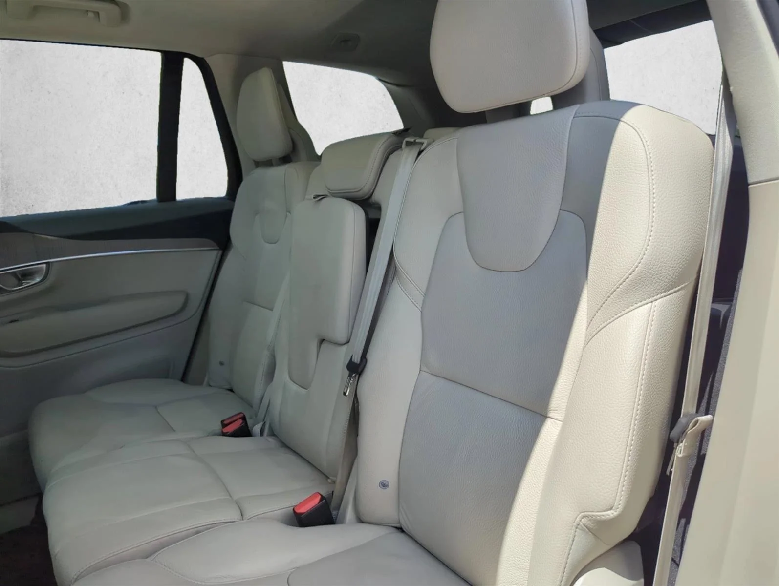 Used 2024 Blue Volvo Plus Bright Theme image 19