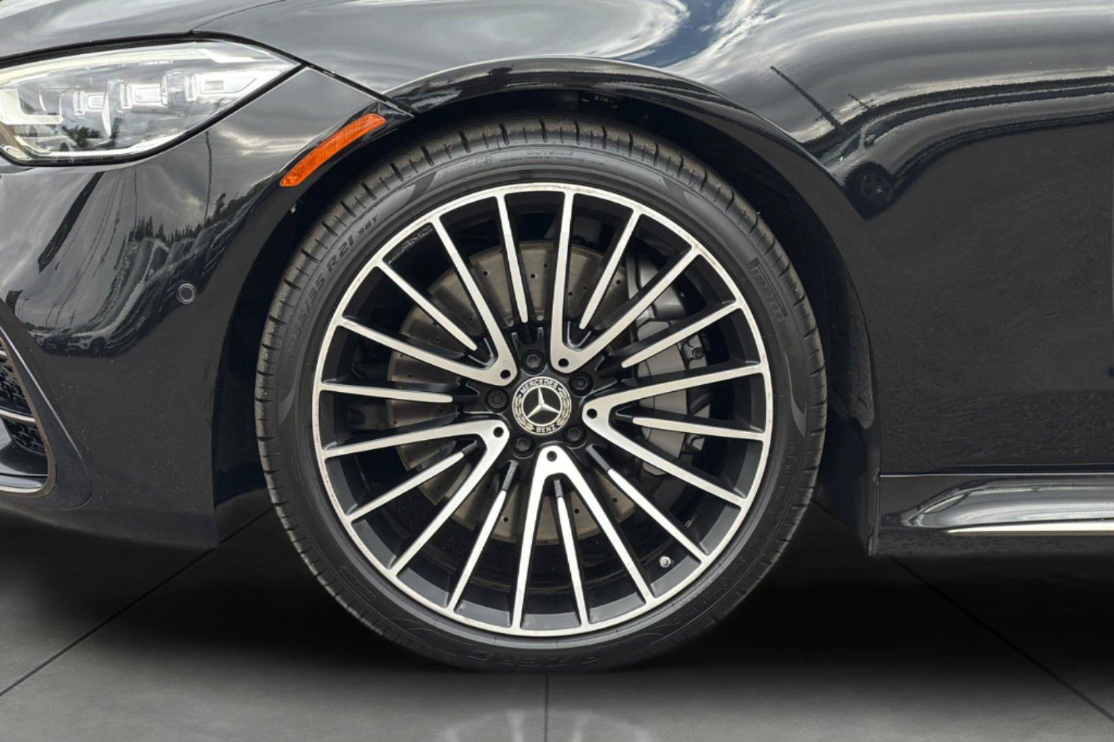 Used 2023 Black Mercedes-Benz S 580 image 5