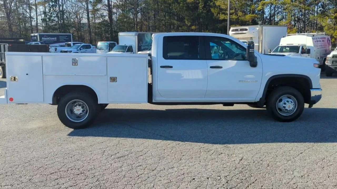 2025 Chevrolet Silverado 3500 HD Work Truck - Photo 9